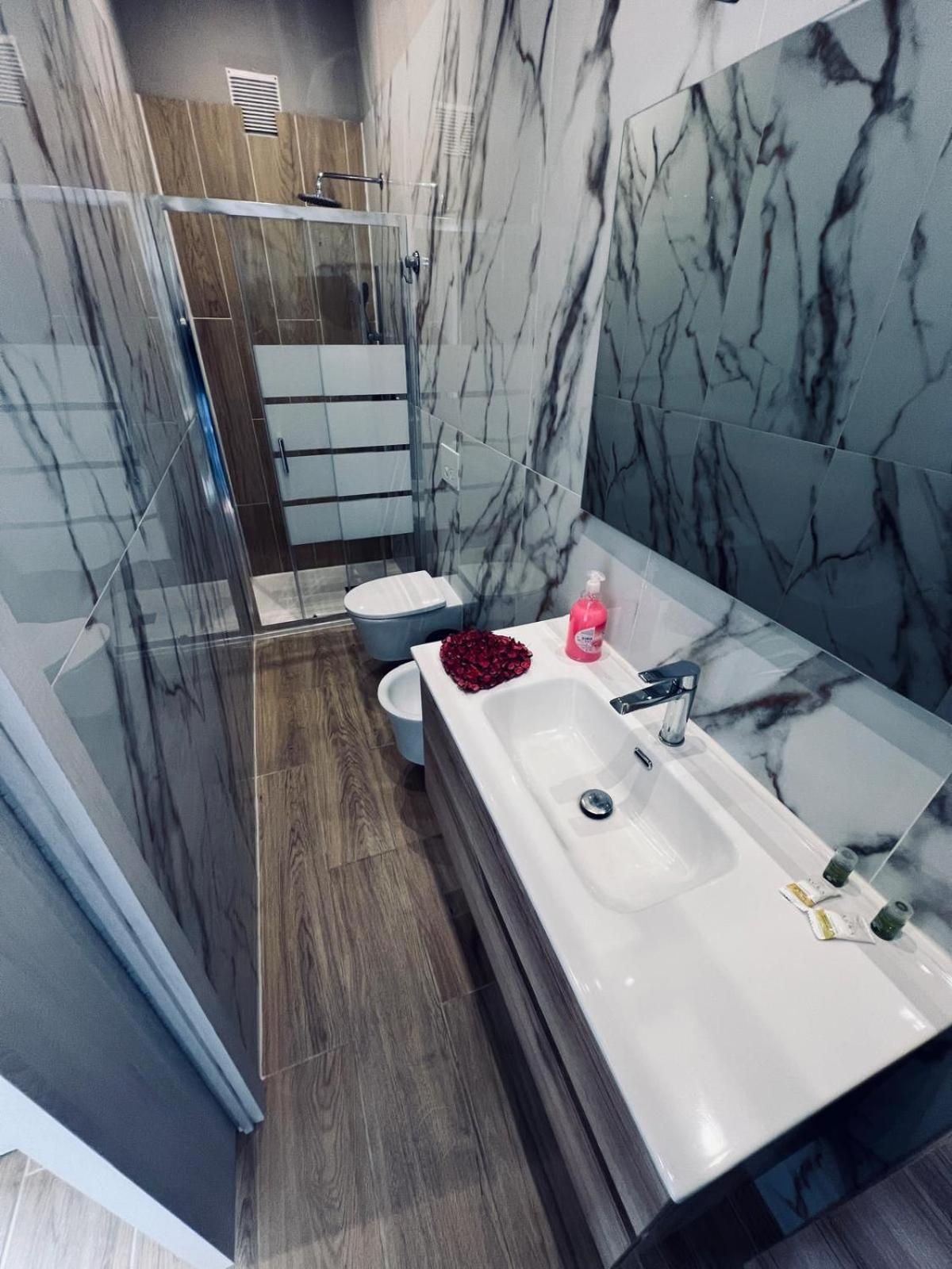 King House B&B カターニア エクステリア 写真