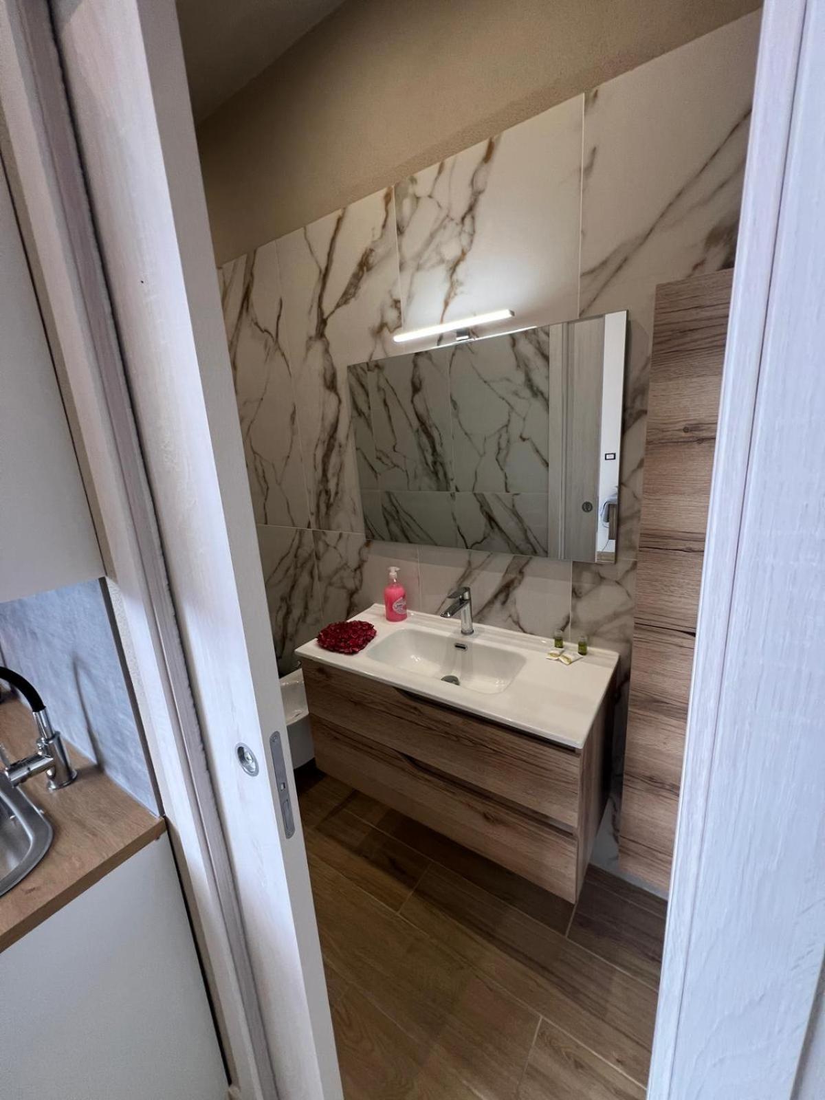 King House B&B カターニア エクステリア 写真